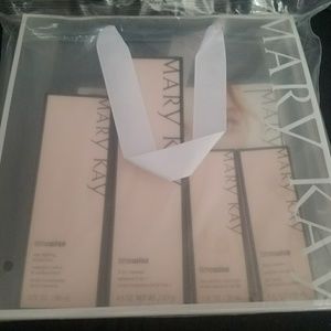 Mary kay Time wise set normal dry or combo oily